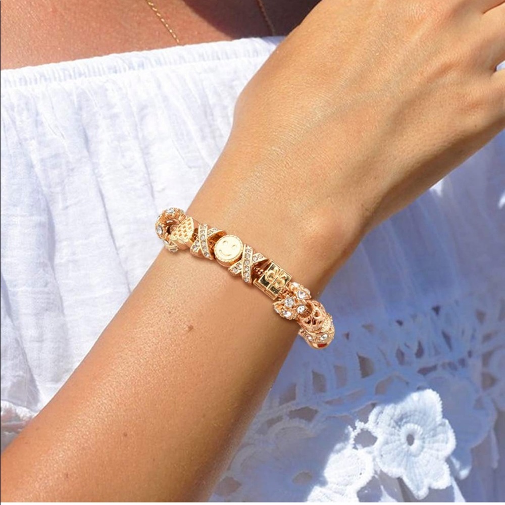 NWT Gold Plated Snake Chain Heart Smiley Face Charm Bracelet